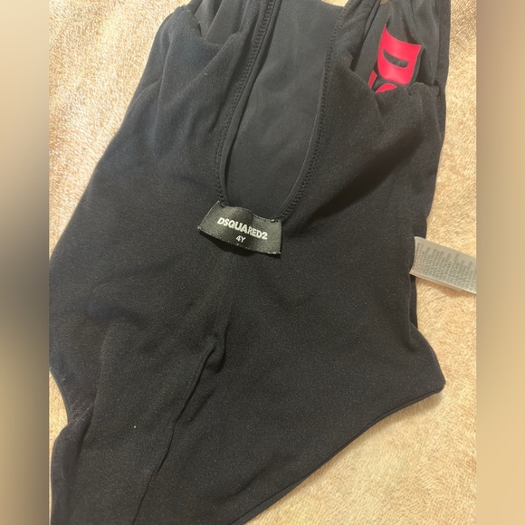 𝐀𝐮𝐭𝐡𝐞𝐧𝐭ic 𝐃𝐬𝐪𝐮𝐚𝐫𝐞𝐝 𝐊𝐢𝐝𝐬 𝐛𝐚𝐭𝐡𝐢𝐧𝐠 𝐬𝐮𝐢𝐭 - Picture 3 of 3